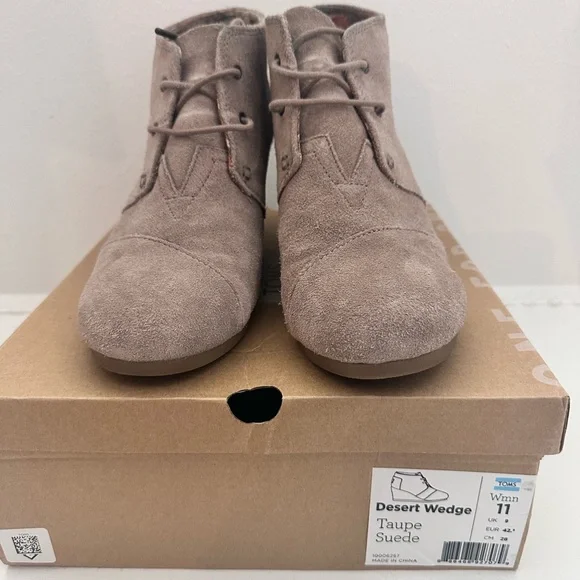 TOMS Women's Desert Taupe Suede Booties Lace Up Wedge Ankle boots SIZE 11 - Picture 2 of 6
